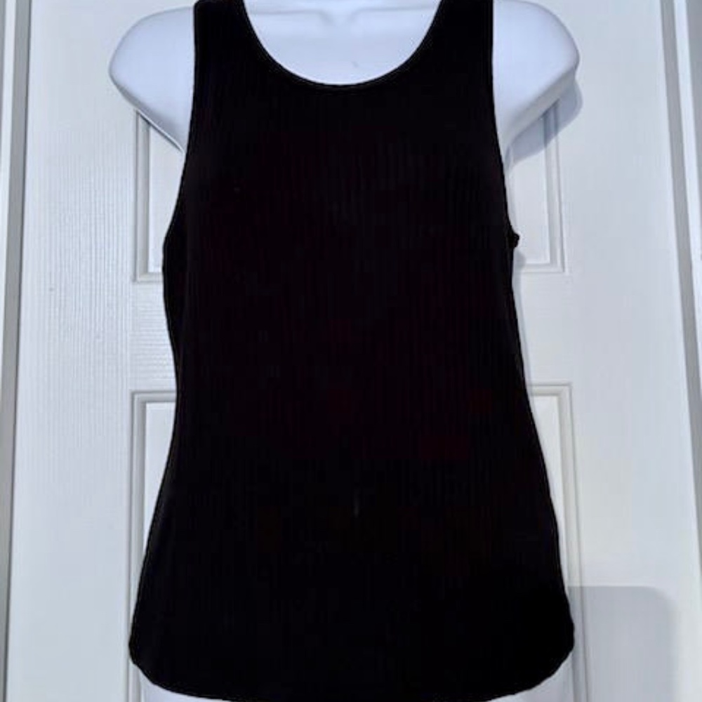 💲SALE💲 NWT Elie Tahari Ribbed Sleeveless Black Top Sz M